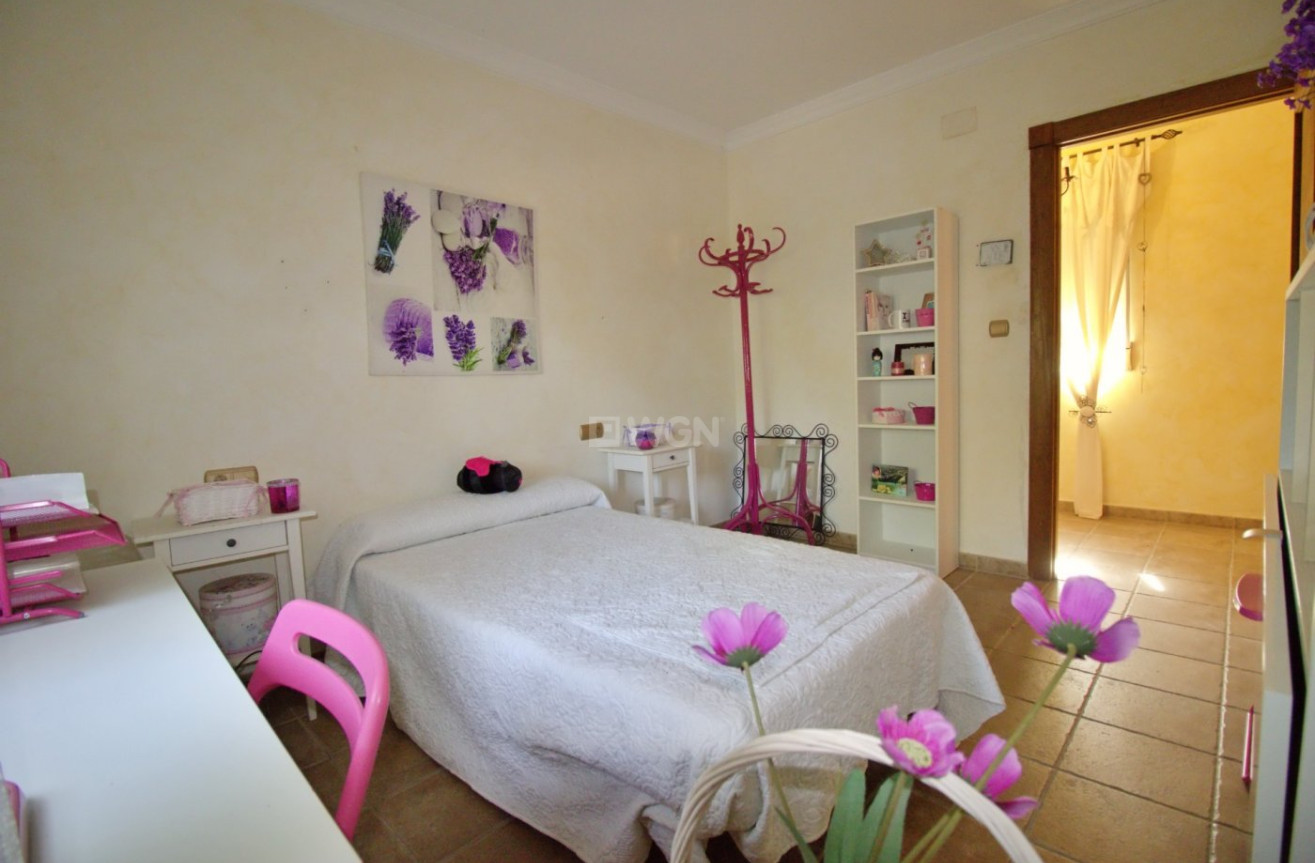 Odsprzedaż - Villa - Elche Pedanías - Valverde