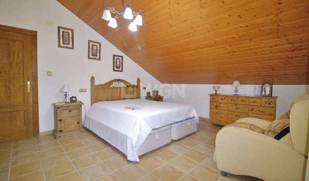 Odsprzedaż - Villa - Elche Pedanías - Valverde