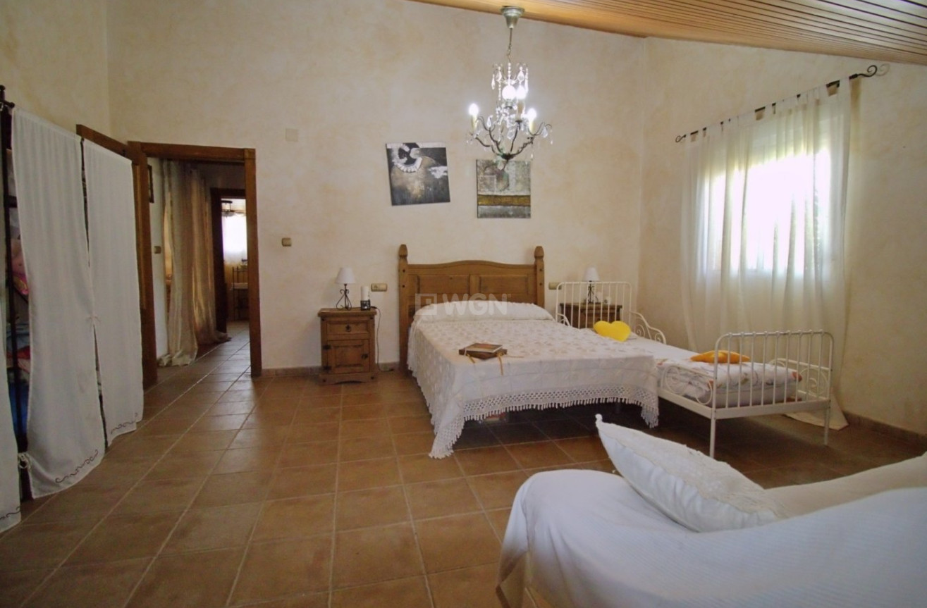 Odsprzedaż - Villa - Elche Pedanías - Valverde