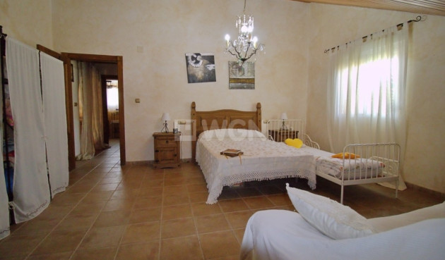 Odsprzedaż - Villa - Elche Pedanías - Valverde