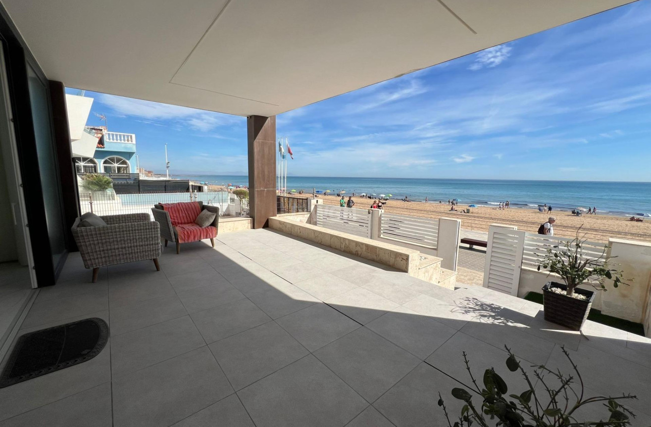 Odsprzedaż - Villa - Torrevieja - La Mata