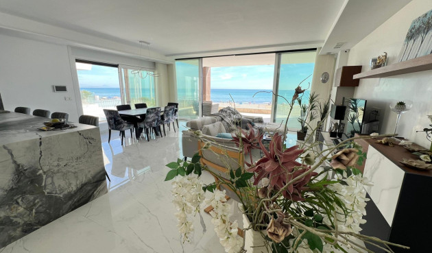 Odsprzedaż - Villa - Torrevieja - La Mata