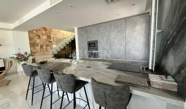 Odsprzedaż - Villa - Torrevieja - La Mata