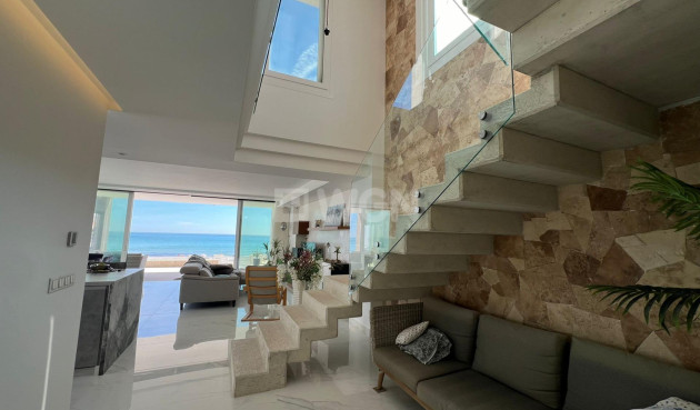 Odsprzedaż - Villa - Torrevieja - La Mata