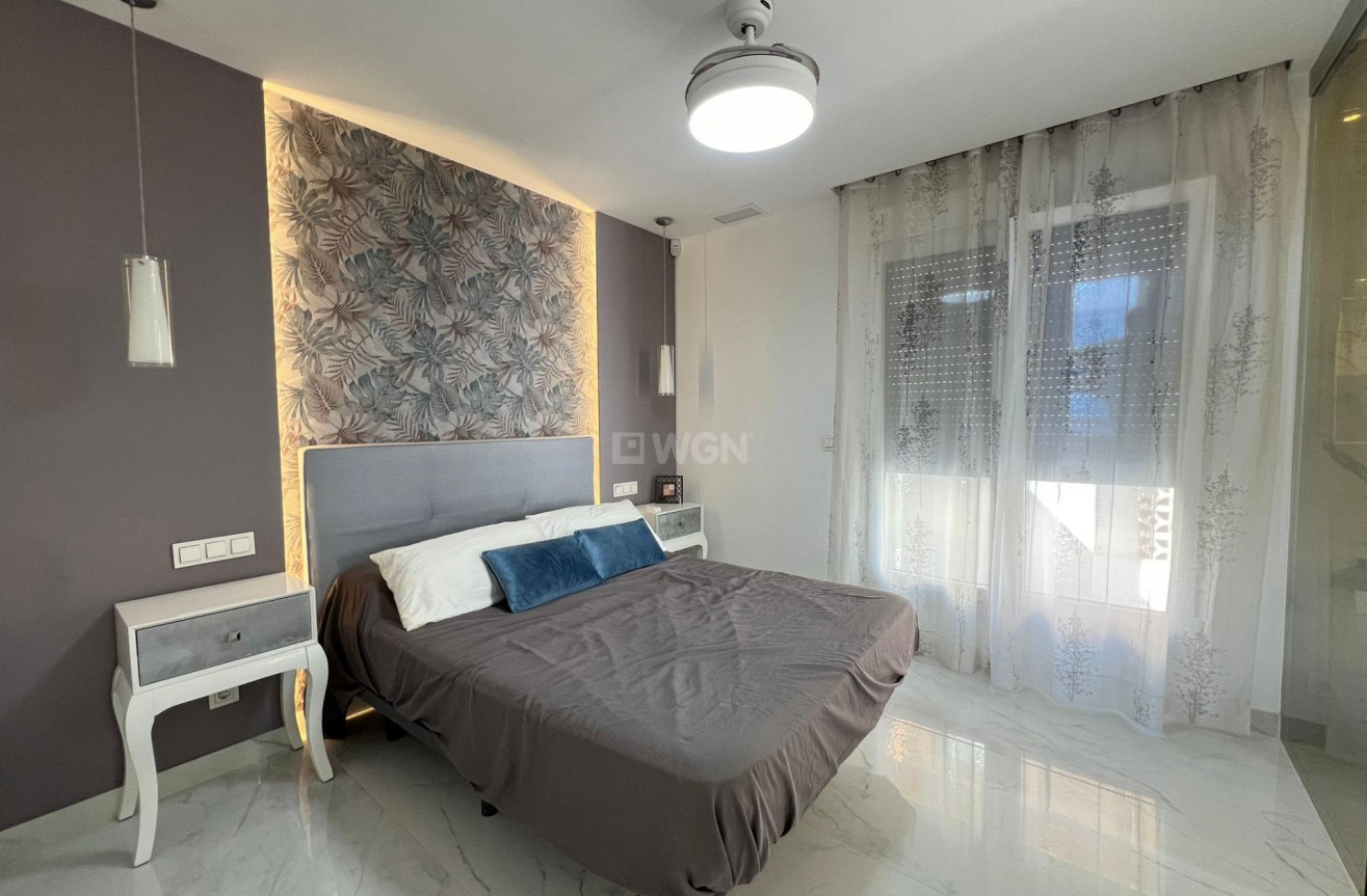 Odsprzedaż - Villa - Torrevieja - La Mata