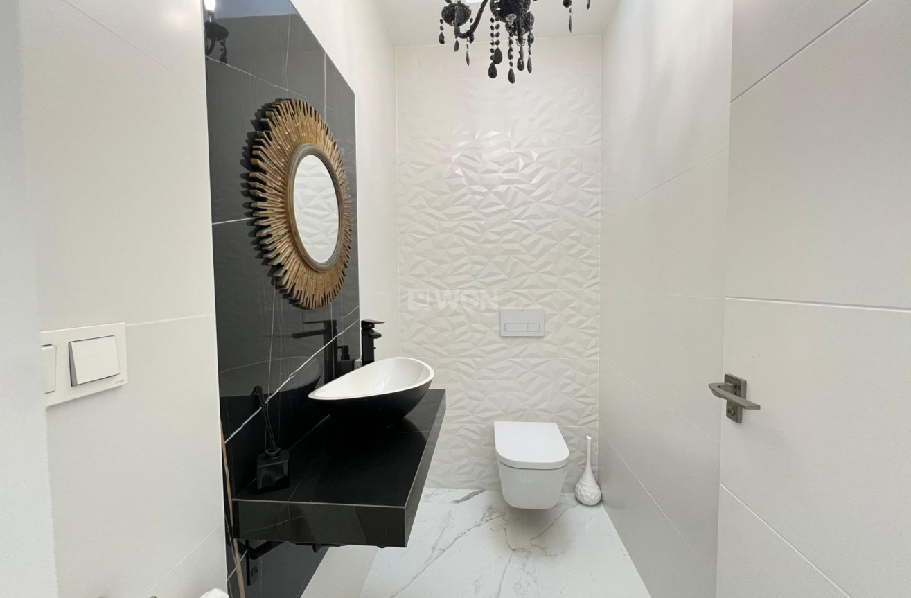 Odsprzedaż - Villa - Torrevieja - La Mata