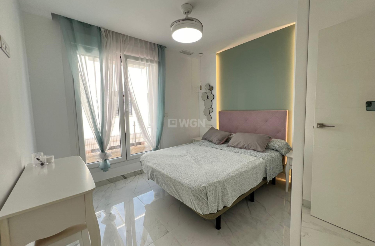 Odsprzedaż - Villa - Torrevieja - La Mata