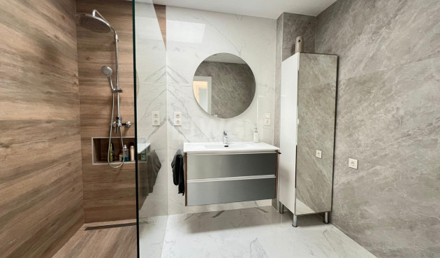 Odsprzedaż - Villa - Torrevieja - La Mata