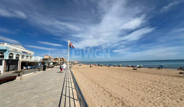 Odsprzedaż - Villa - Torrevieja - La Mata