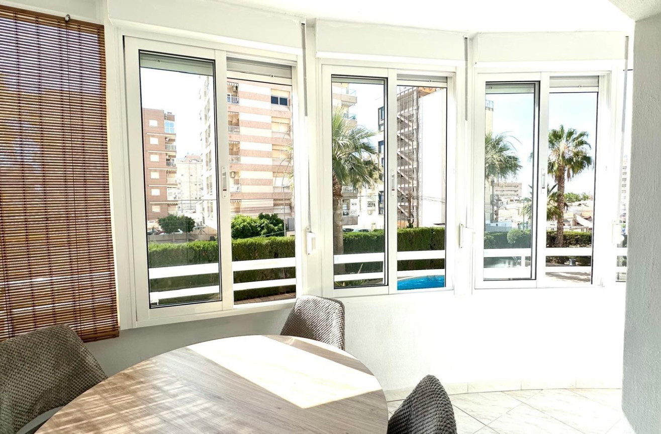 Resale - Apartment / flat - Torrevieja - Playa del Cura