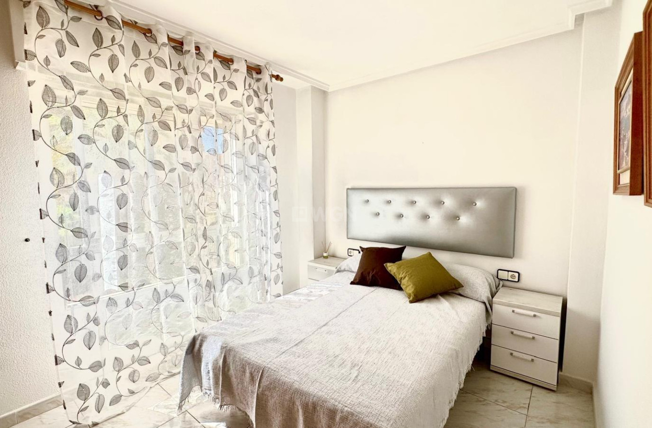 Resale - Apartment / flat - Torrevieja - Playa del Cura