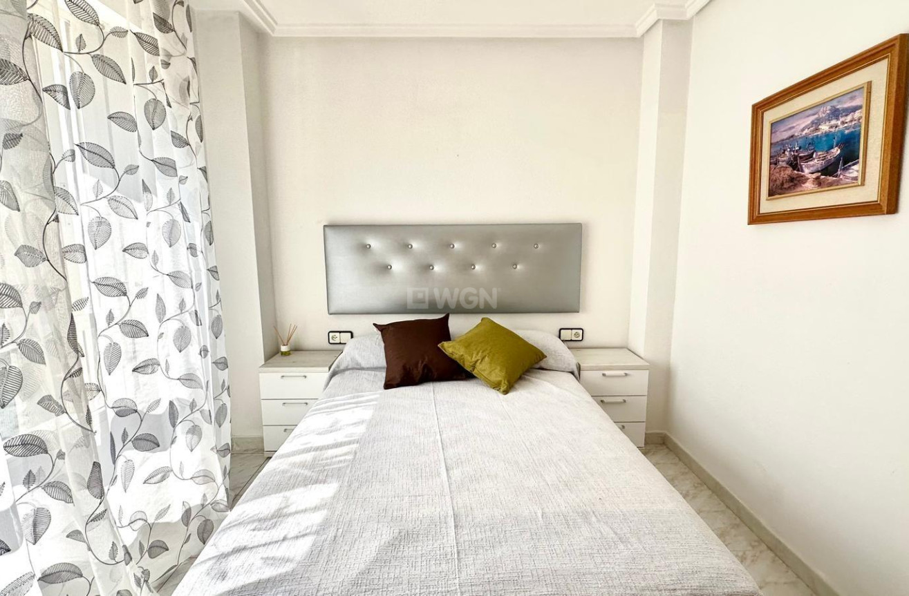 Resale - Apartment / flat - Torrevieja - Playa del Cura