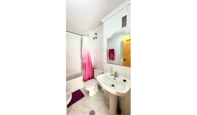 Resale - Apartment / flat - Torrevieja - Playa del Cura