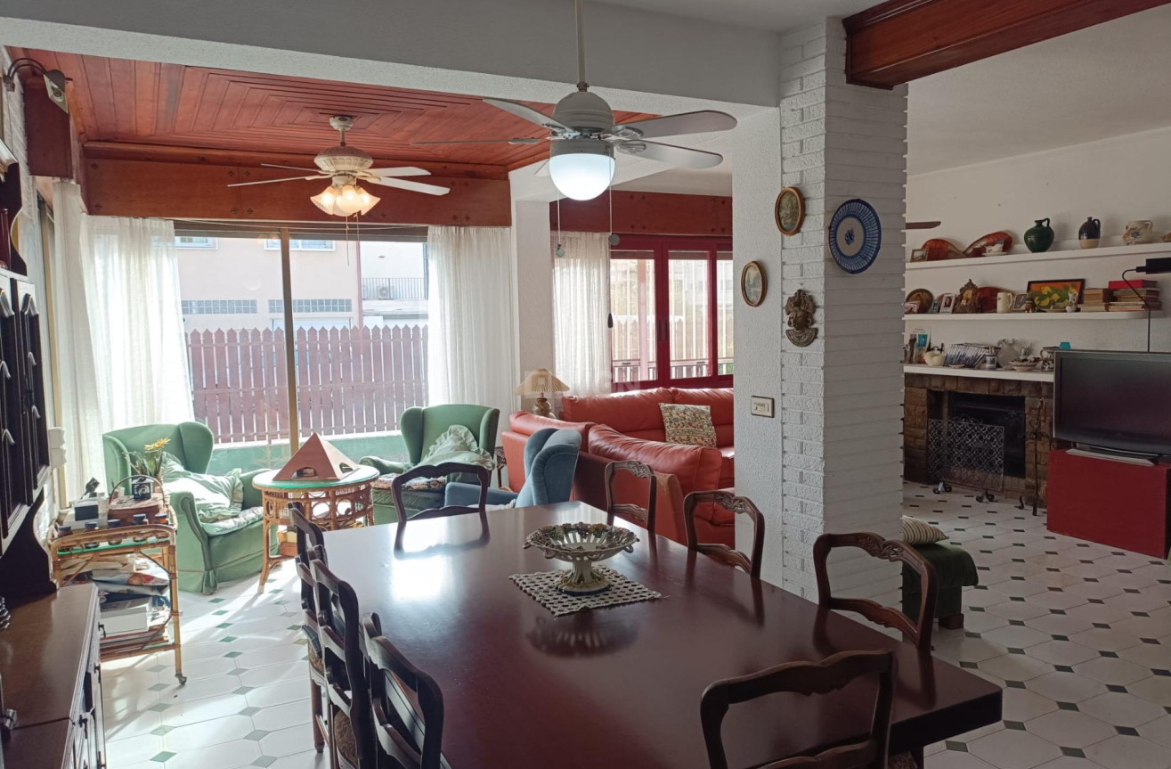 Wiederverkauf - Villa - Orihuela Costa - Campoamor