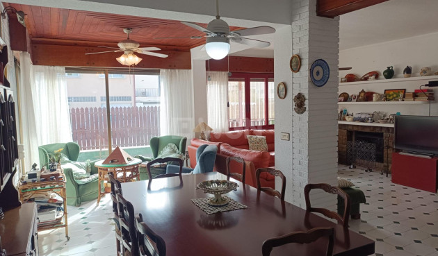 Wiederverkauf - Villa - Orihuela Costa - Campoamor