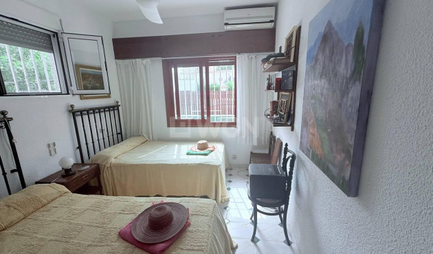 Wiederverkauf - Villa - Orihuela Costa - Campoamor