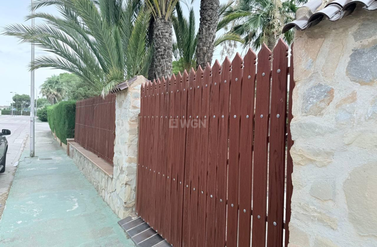 Wiederverkauf - Villa - Orihuela Costa - Campoamor