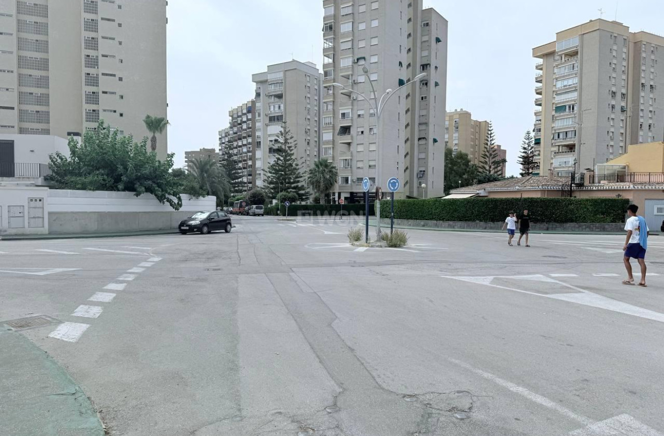 Wiederverkauf - Villa - Orihuela Costa - Campoamor