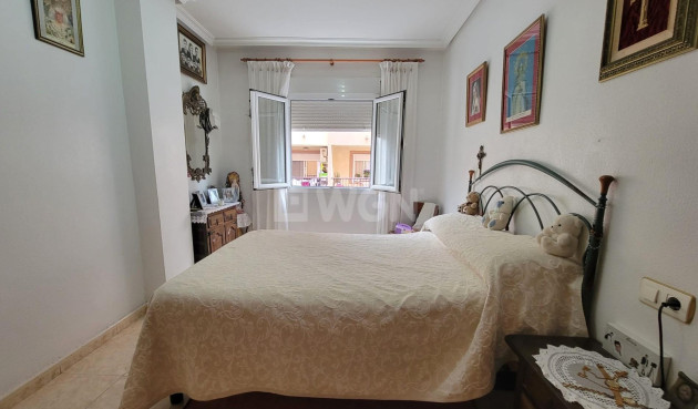 Odsprzedaż - Mieszkanie w bloku - Torrevieja - Centro