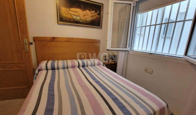 Odsprzedaż - Mieszkanie w bloku - Torrevieja - Centro