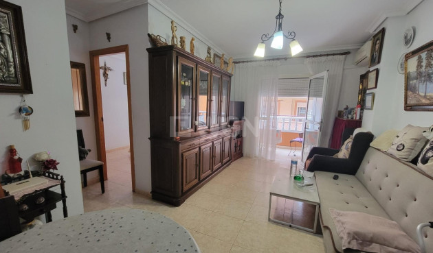 Odsprzedaż - Mieszkanie w bloku - Torrevieja - Centro