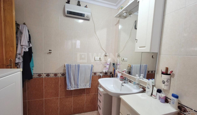 Odsprzedaż - Mieszkanie w bloku - Torrevieja - Centro