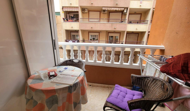 Odsprzedaż - Mieszkanie w bloku - Torrevieja - Centro