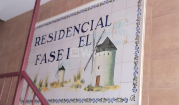 Odsprzedaż - Mieszkanie w bloku - Torrevieja - Centro