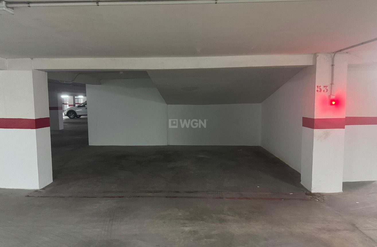 Reventa - Parking - Torrevieja - Costa Blanca