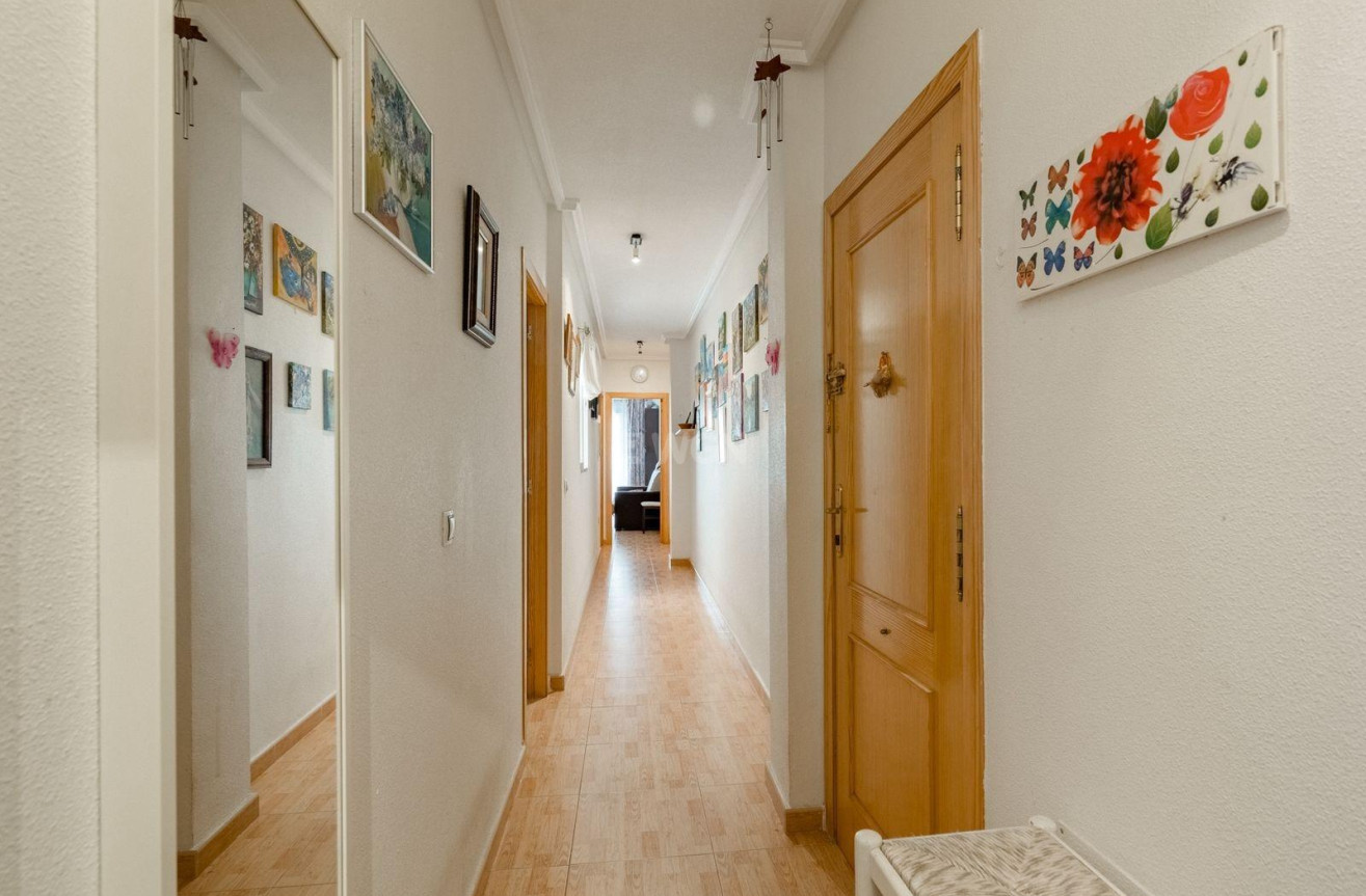 Resale - Apartment / flat - Torrevieja - Centro