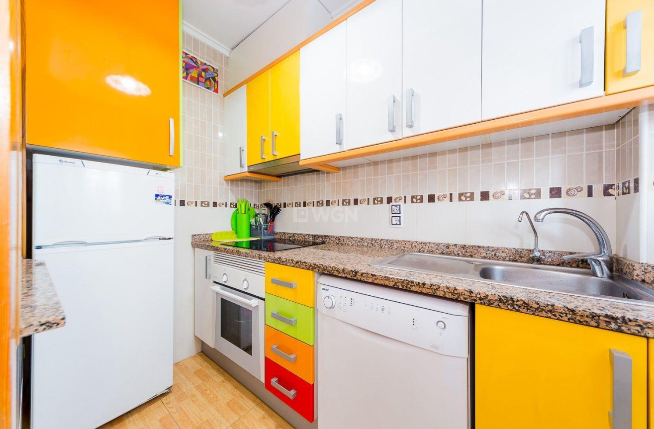 Resale - Apartment / flat - Torrevieja - Centro