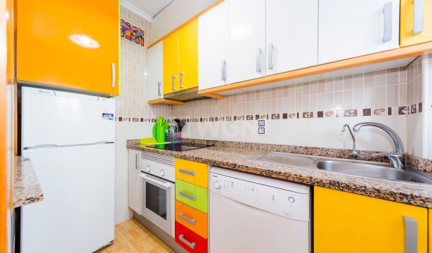 Resale - Apartment / flat - Torrevieja - Centro