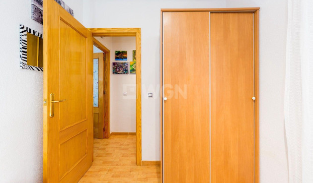 Resale - Apartment / flat - Torrevieja - Centro