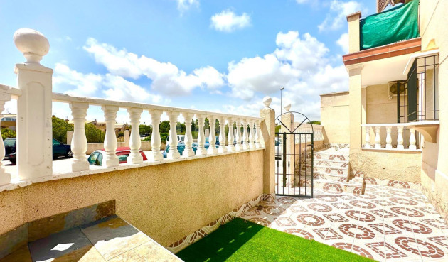 Odsprzedaż - Mieszkanie w bloku - Orihuela Costa - Playa Flamenca