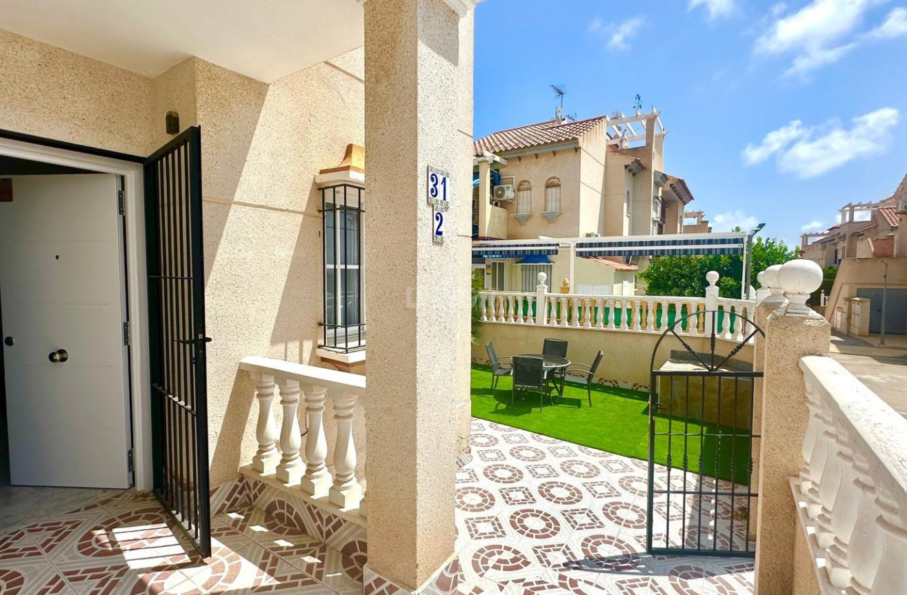 Odsprzedaż - Mieszkanie w bloku - Orihuela Costa - Playa Flamenca