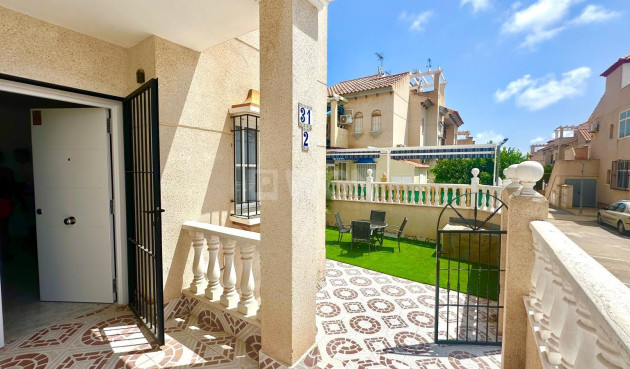 Odsprzedaż - Mieszkanie w bloku - Orihuela Costa - Playa Flamenca