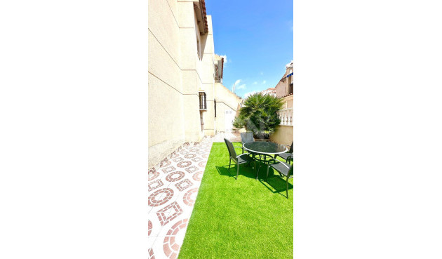 Odsprzedaż - Mieszkanie w bloku - Orihuela Costa - Playa Flamenca