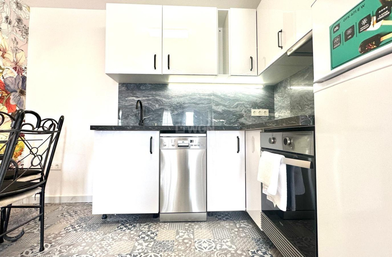 Odsprzedaż - Mieszkanie w bloku - Orihuela Costa - Playa Flamenca