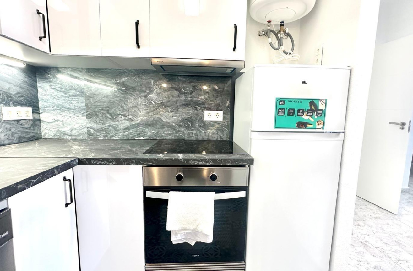 Odsprzedaż - Mieszkanie w bloku - Orihuela Costa - Playa Flamenca