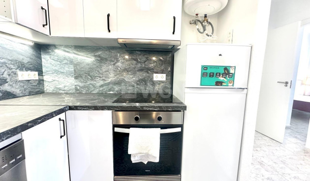 Odsprzedaż - Mieszkanie w bloku - Orihuela Costa - Playa Flamenca