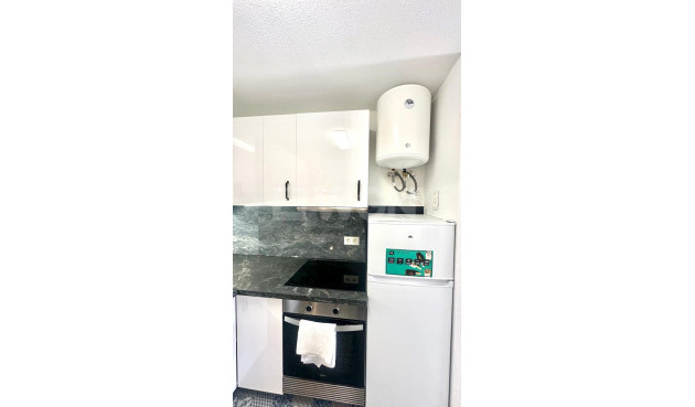 Odsprzedaż - Mieszkanie w bloku - Orihuela Costa - Playa Flamenca