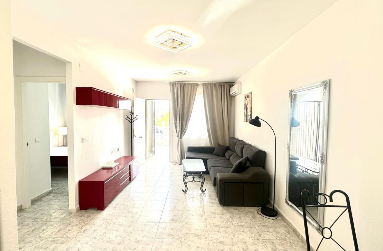 Odsprzedaż - Mieszkanie w bloku - Orihuela Costa - Playa Flamenca