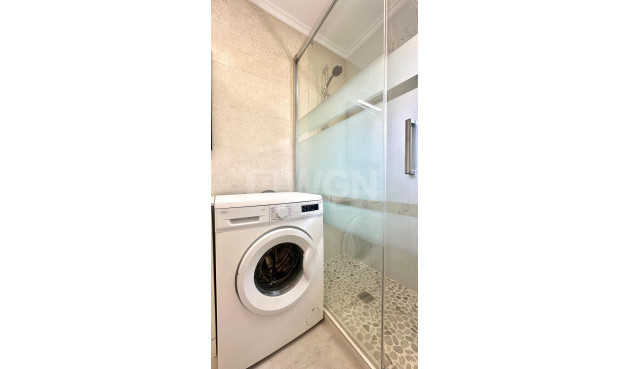 Odsprzedaż - Mieszkanie w bloku - Orihuela Costa - Playa Flamenca