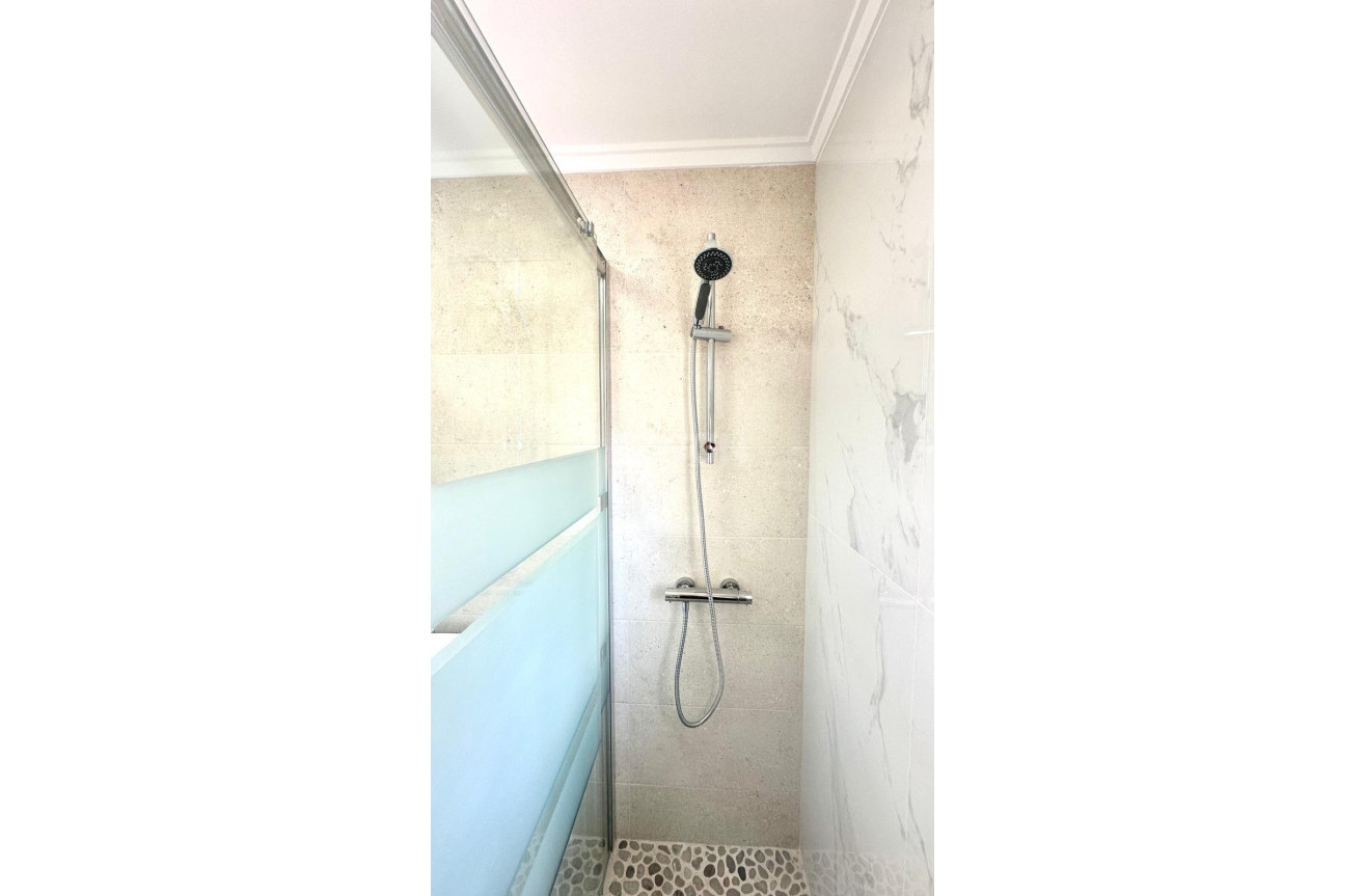 Odsprzedaż - Mieszkanie w bloku - Orihuela Costa - Playa Flamenca