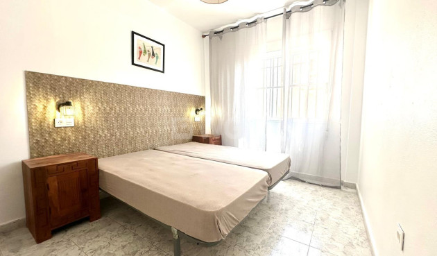 Odsprzedaż - Mieszkanie w bloku - Orihuela Costa - Playa Flamenca