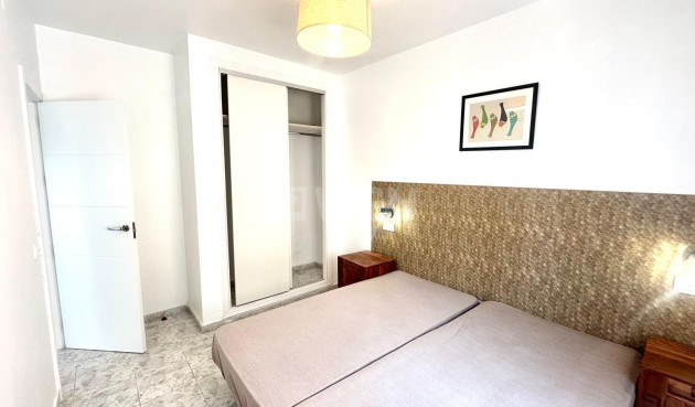 Odsprzedaż - Mieszkanie w bloku - Orihuela Costa - Playa Flamenca