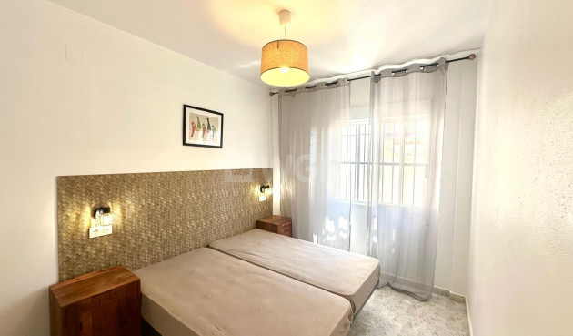 Odsprzedaż - Mieszkanie w bloku - Orihuela Costa - Playa Flamenca