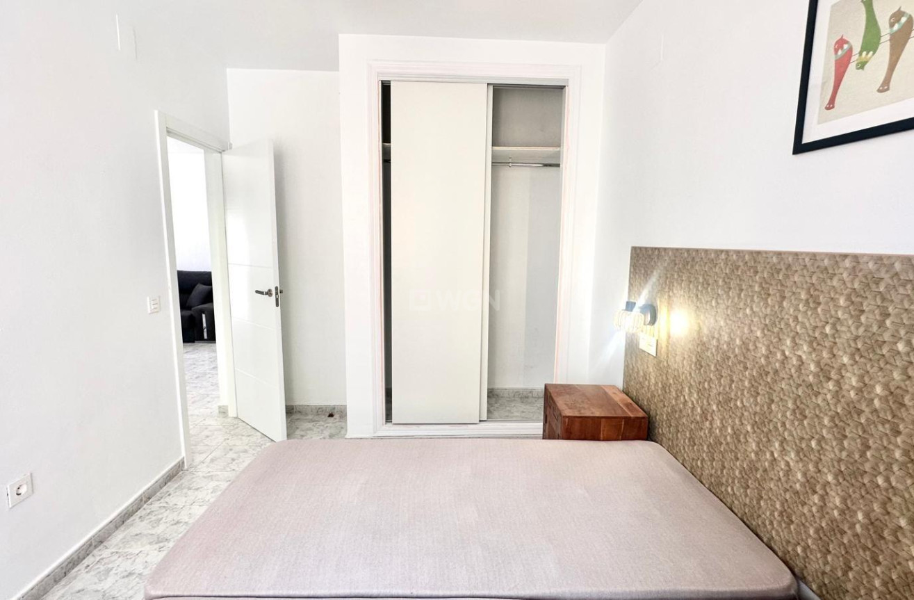 Odsprzedaż - Mieszkanie w bloku - Orihuela Costa - Playa Flamenca