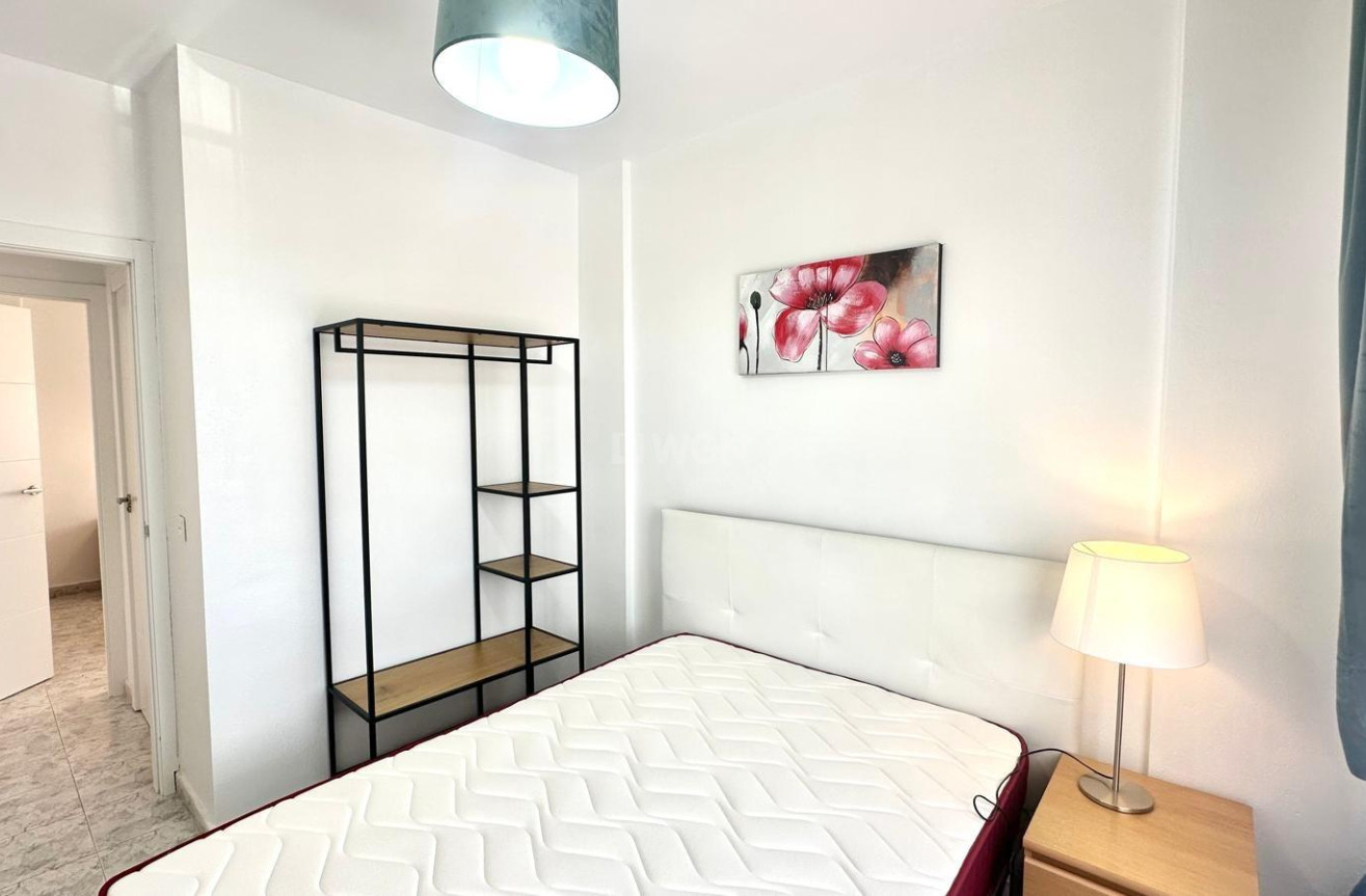 Odsprzedaż - Mieszkanie w bloku - Orihuela Costa - Playa Flamenca