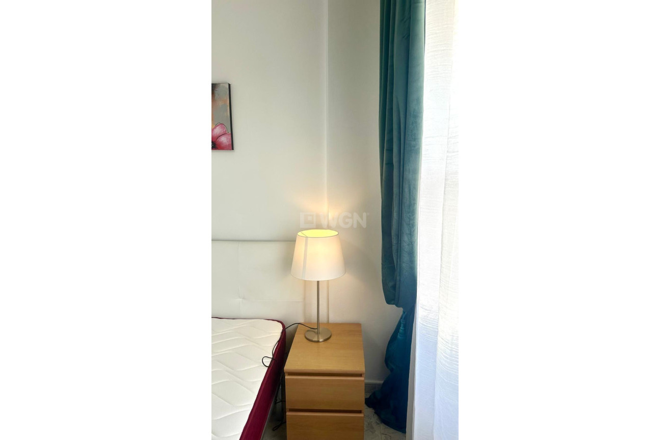 Odsprzedaż - Mieszkanie w bloku - Orihuela Costa - Playa Flamenca